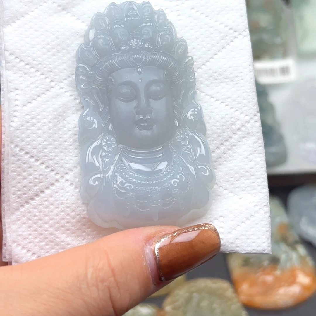 翡翠未镶嵌颈饰观音