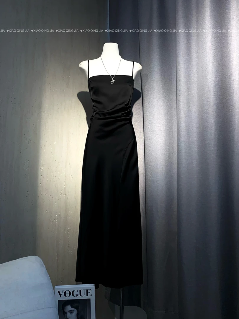 醋酸黑色吊带裙显瘦气质高级感可内搭可单穿法式鱼尾裙