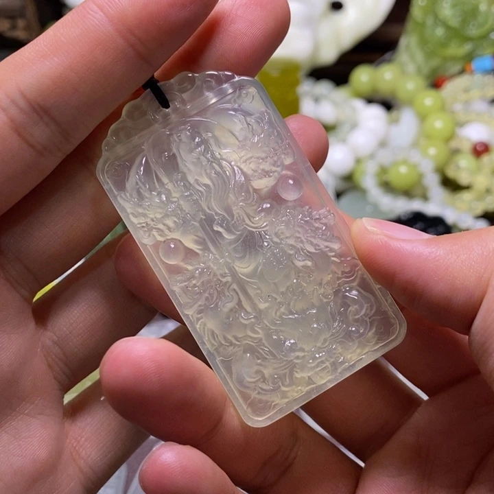 王***坤岫玉未镶嵌岫玉颈饰