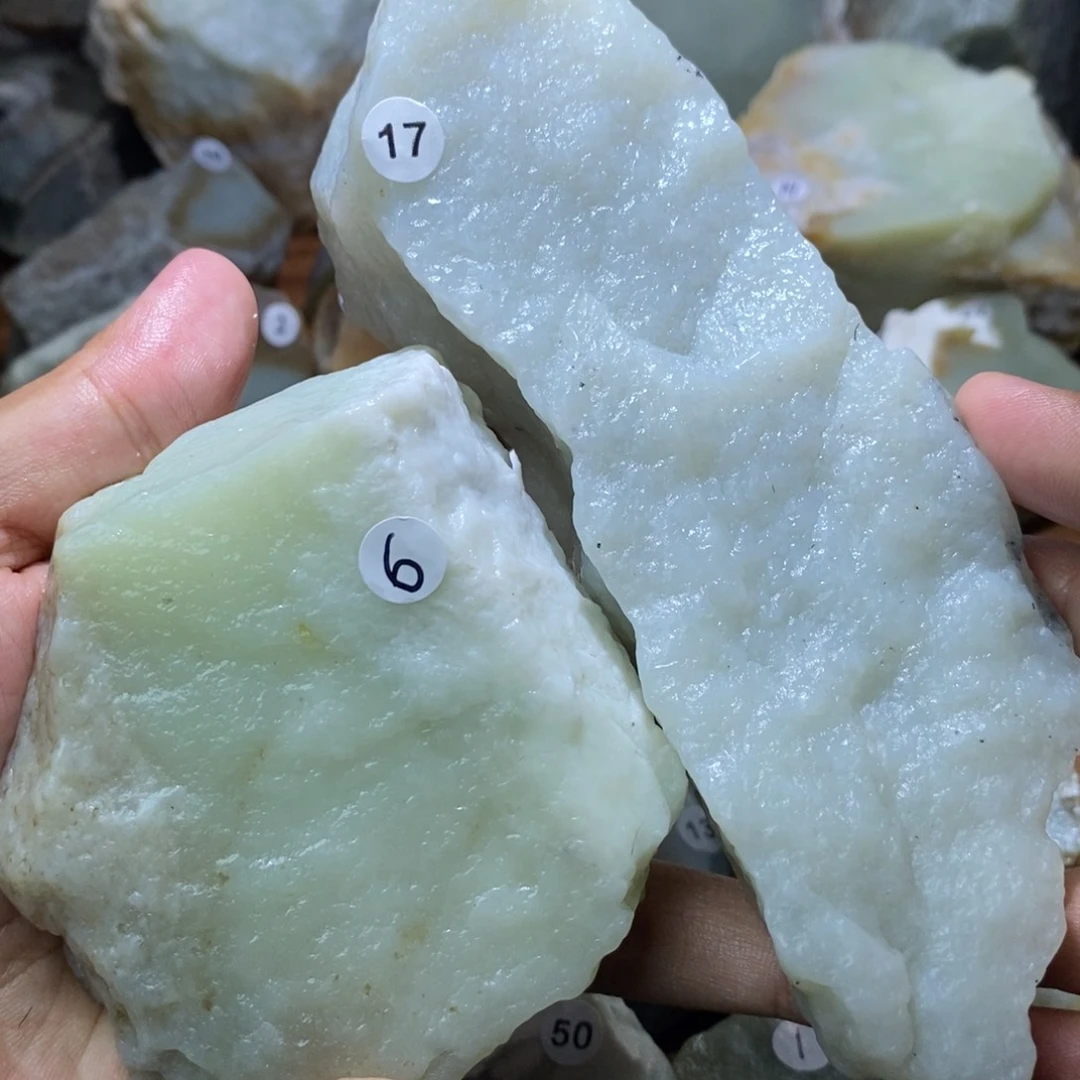 未镶嵌和田玉珠宝半成品心****烁