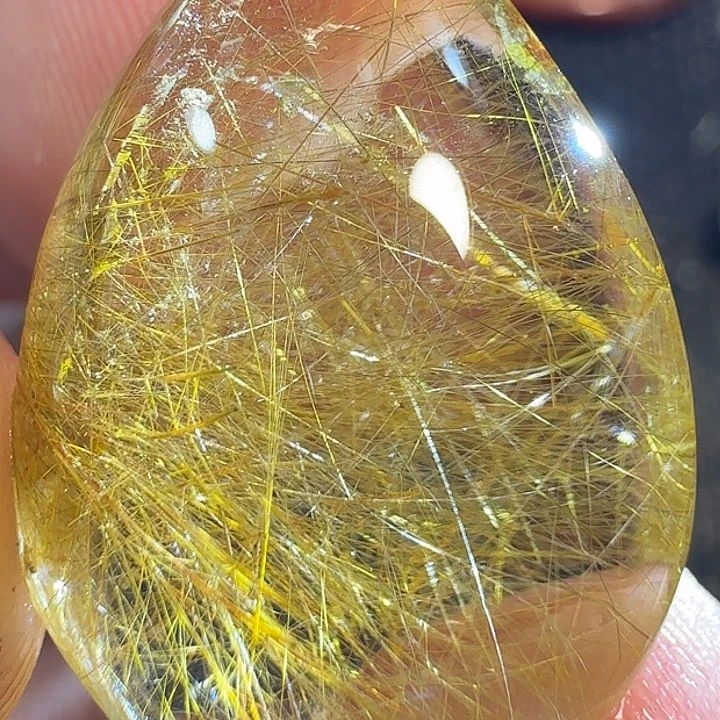 吃***次未镶嵌颈饰水晶好