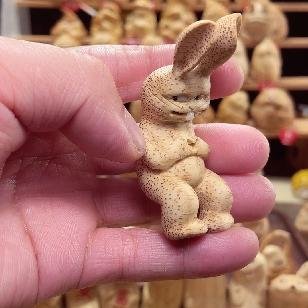 竹竹根雕兔子手把件