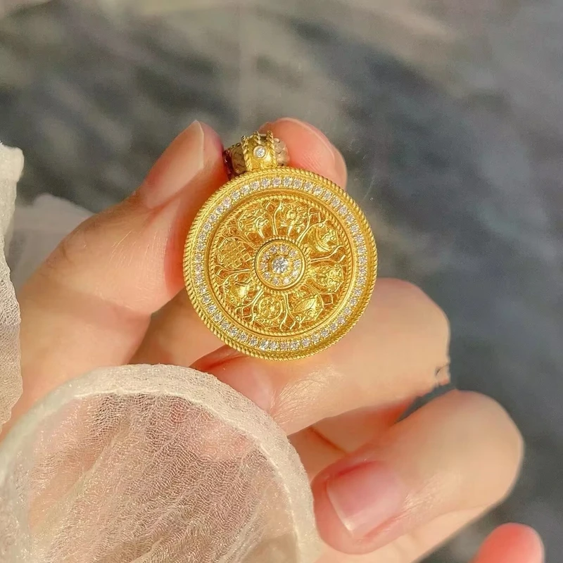 铜合金吊坠 吉祥八宝罗盘项链吊坠点钻毛衣链