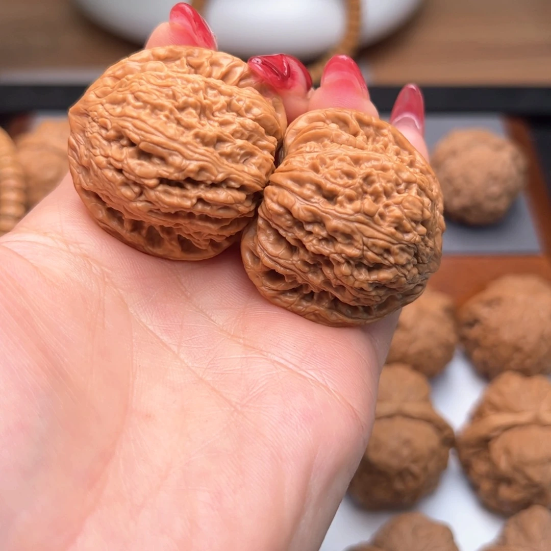 文玩核桃把件绣球37