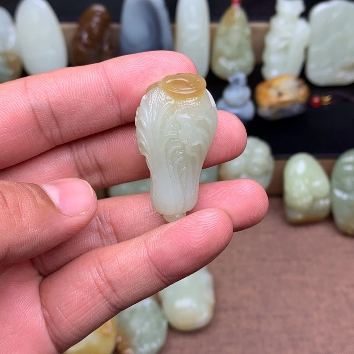 和田玉（糖玉）未镶嵌颈饰