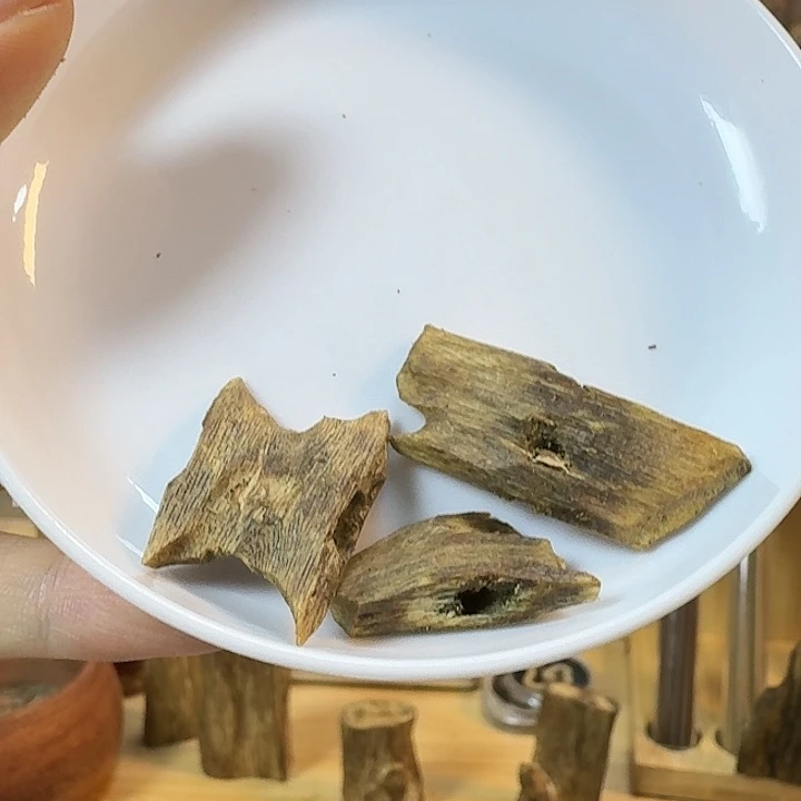 雪***枫沉香3克老白奇块料