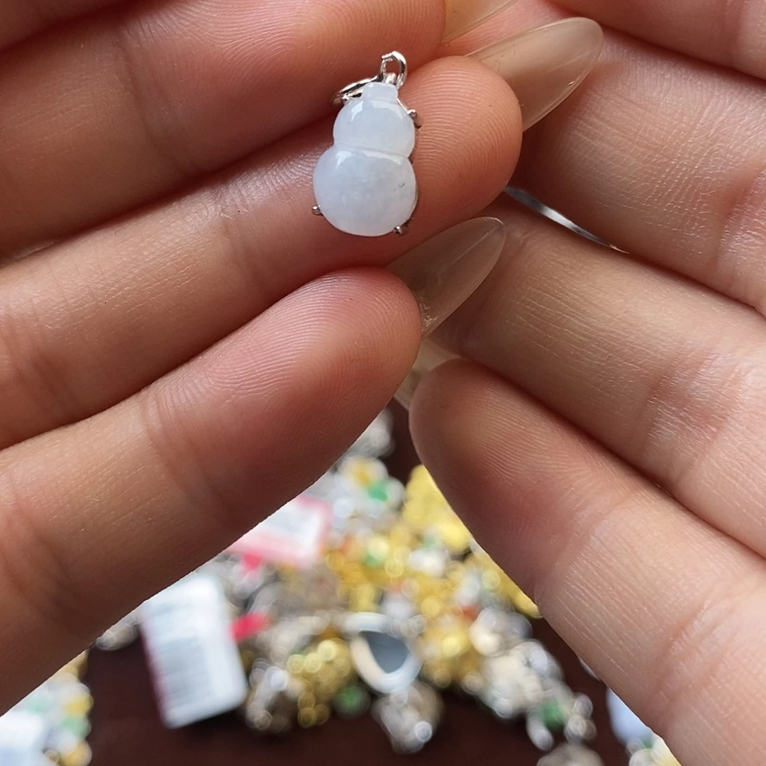 翡翠未镶嵌戒指翡翠
