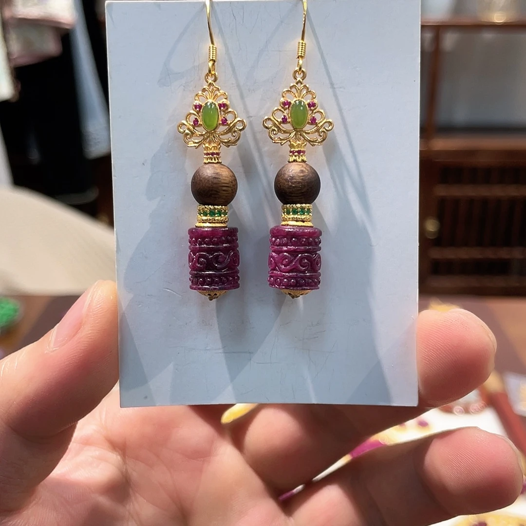 锦纶非金属红宝耳坠