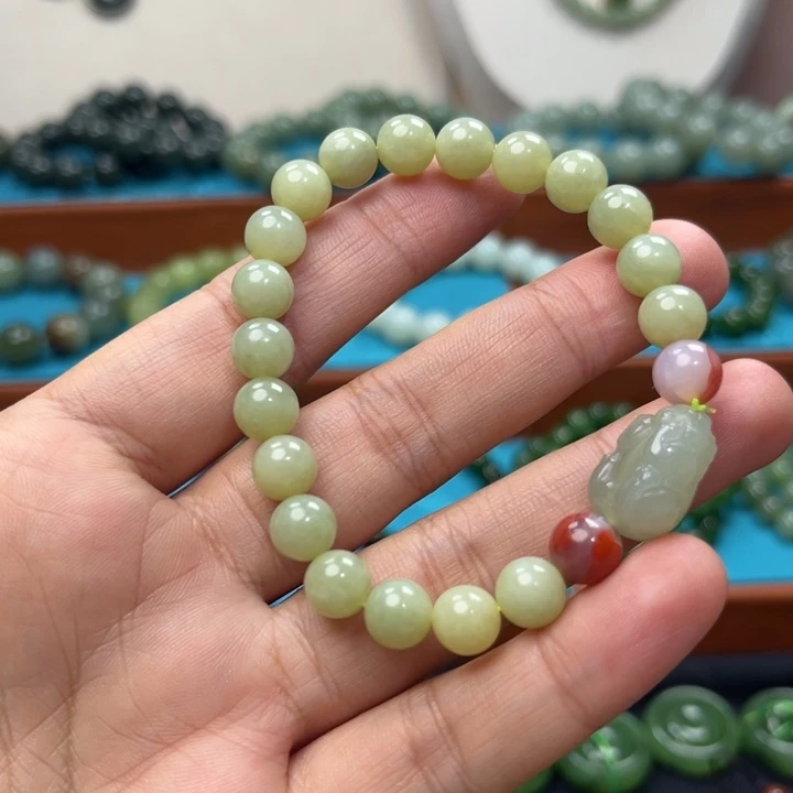 和田玉未镶嵌手链卡8