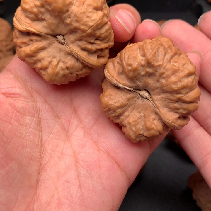 灯***芯吊坠文玩核桃狮子头