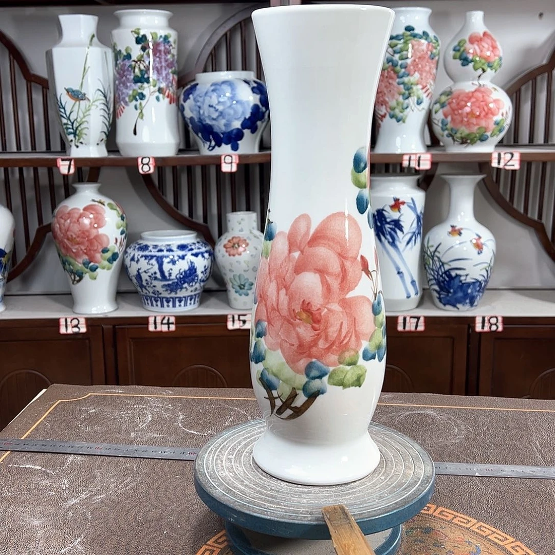 摆件景德镇陶瓷蛮红牡花
