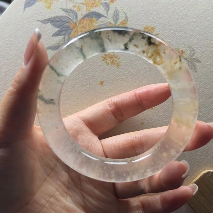 石英质玉未镶嵌手镯