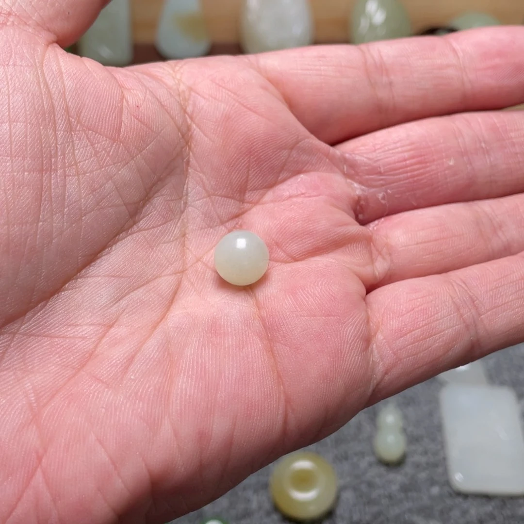 和田玉颈饰未镶嵌?****?