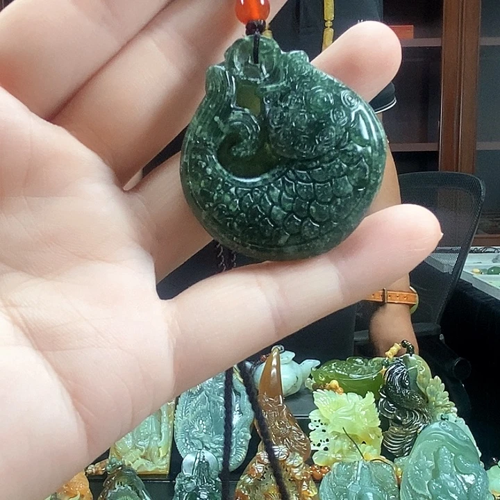 蛇纹石玉合金颈饰