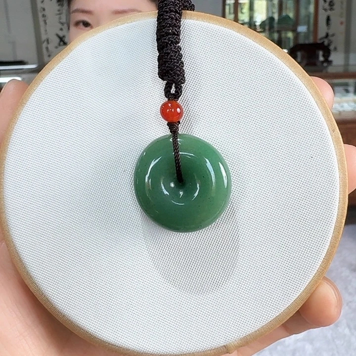 密玉（石英质玉）未镶嵌颈饰