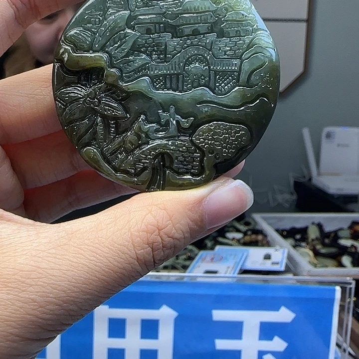 和田玉未镶嵌颈饰