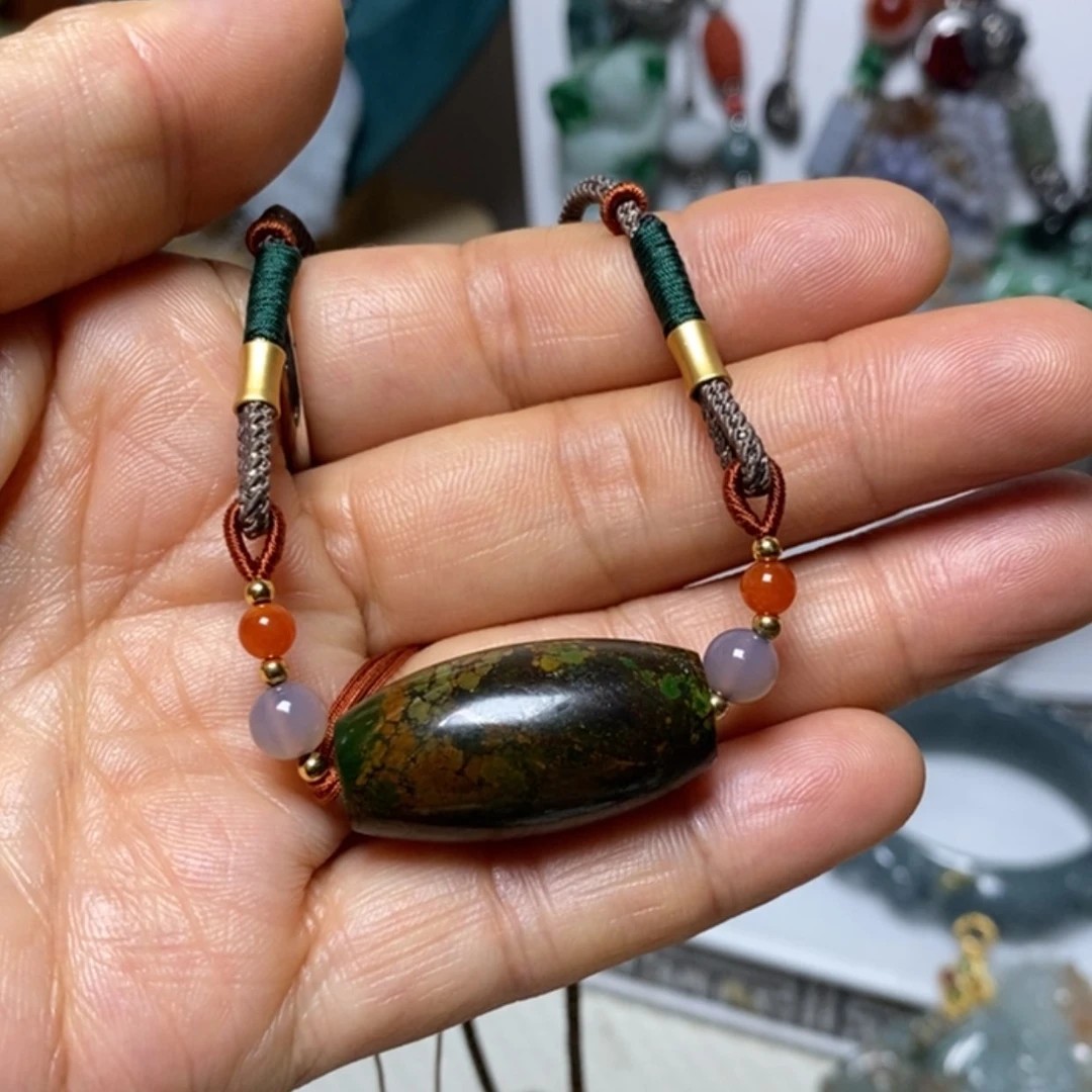 【闪购商品】翡翠吊坠(赠链)未镶嵌