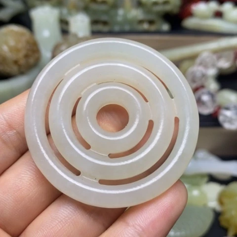 和田玉未镶嵌挂件