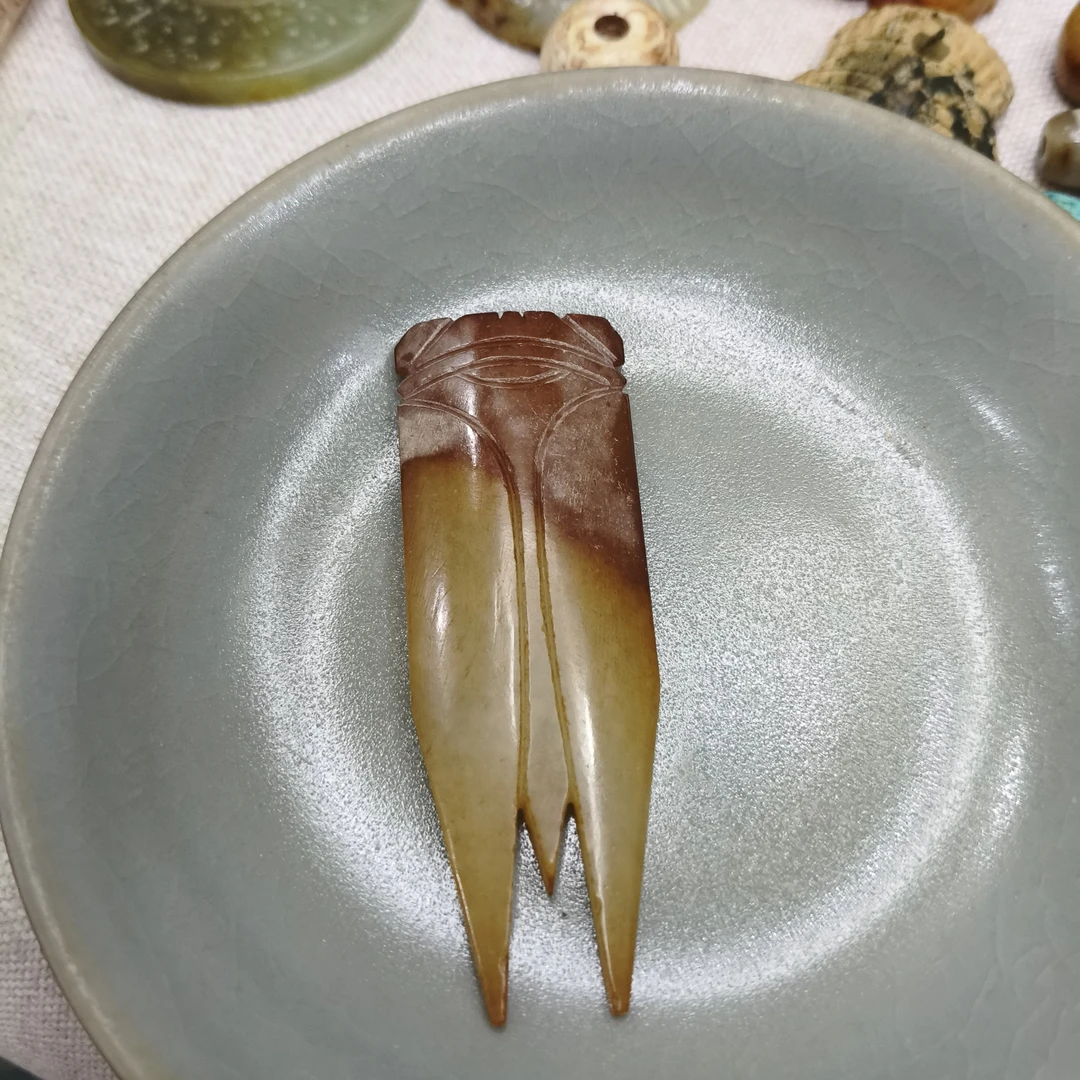 汉八刀玉蝉寓意生生不息富贵缠身尺寸75×28×8mm重27g