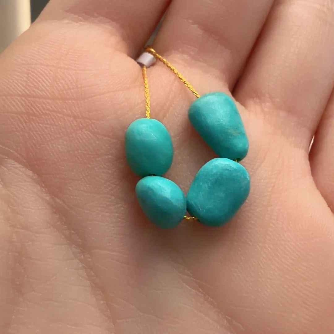 绿松石未镶嵌颈饰