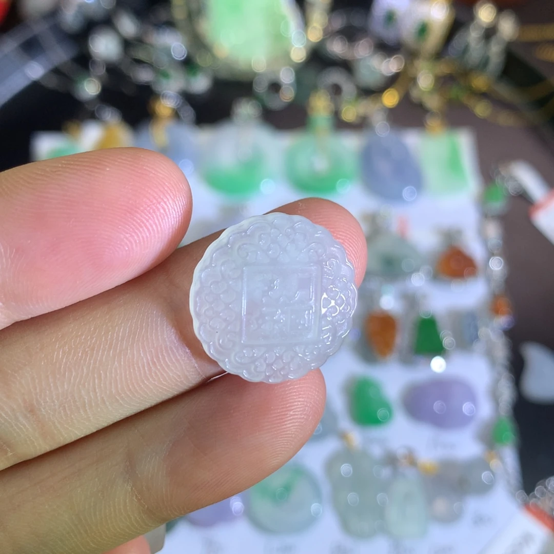 裸石翡翠冰皮月饼