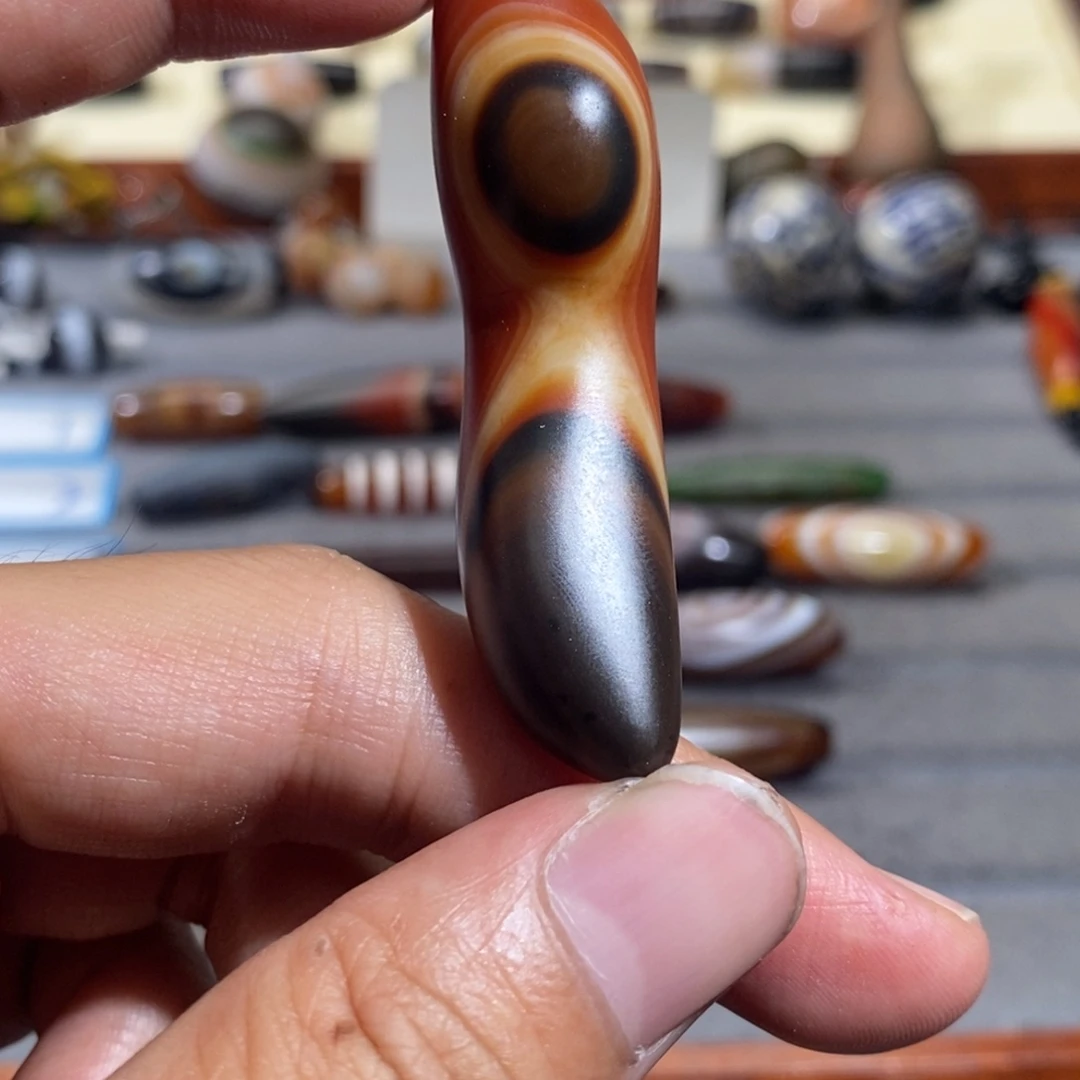 贝***拉合金颈饰玛瑙/玉髓