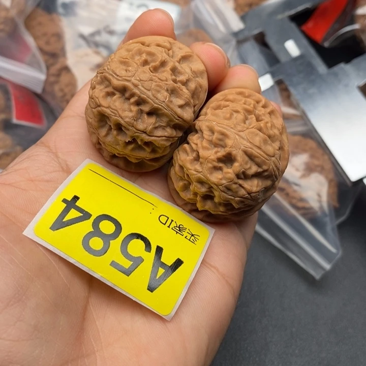 文玩核桃吊坠核桃