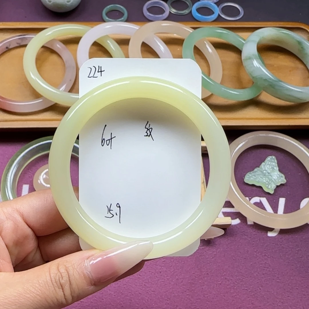 石英质玉手镯未镶嵌224