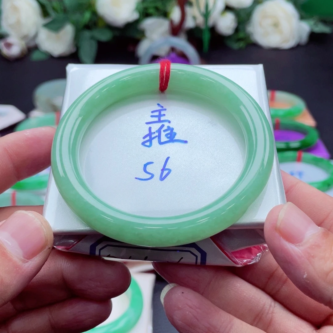 翡翠未镶嵌手镯翡翠