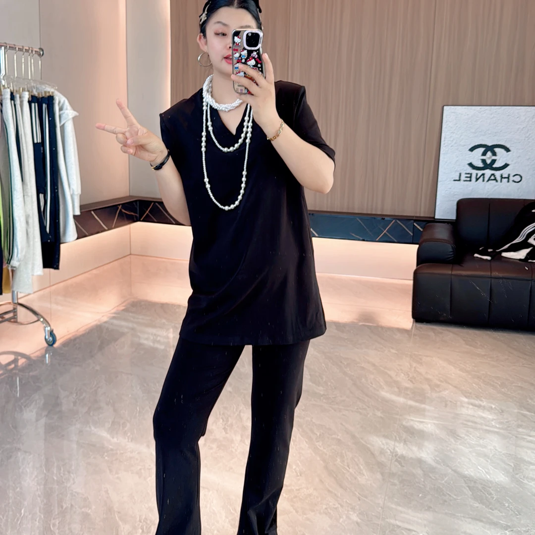 「鞠环环150斤显瘦穿搭推荐」夏季大码短袖V领火柴人显瘦休闲套装