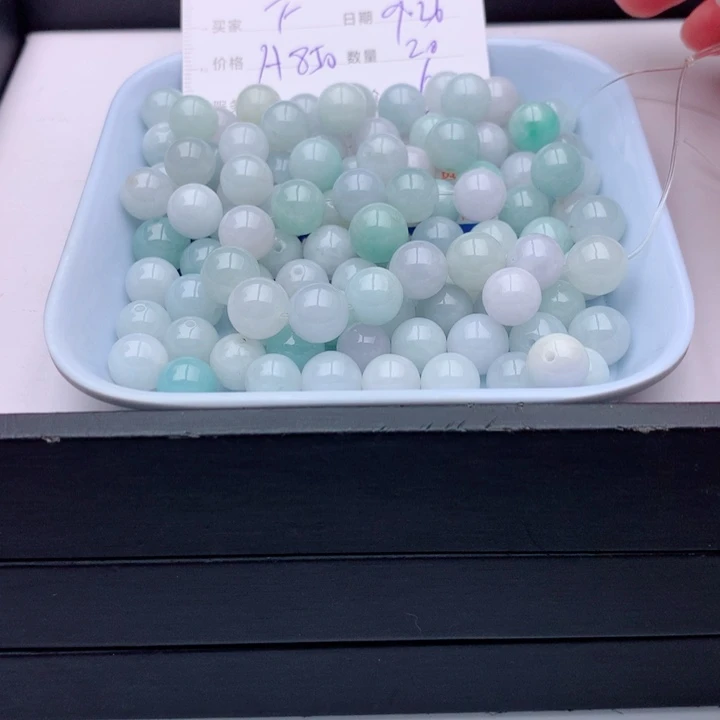 F***阳翡翠未镶嵌手链多样性