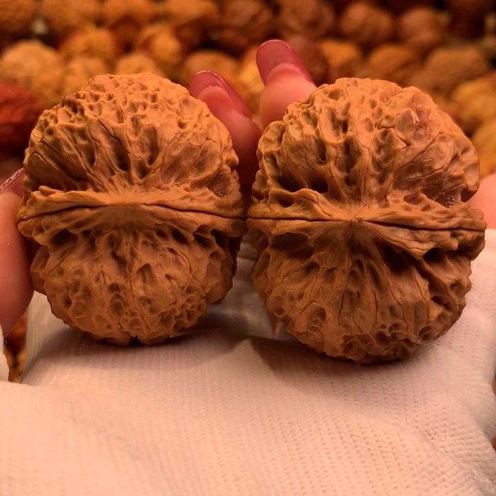 文玩核桃吊坠46…………