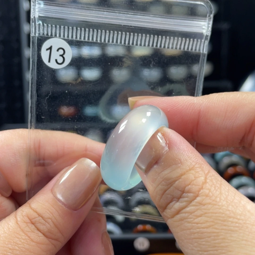 玛瑙/玉髓未镶嵌戒指13号港码21.5直径19.4（非质量问题.不退不换）