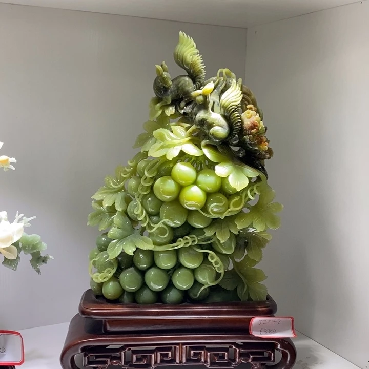 未镶嵌蛇纹石玉（覆膜）珠宝奇石