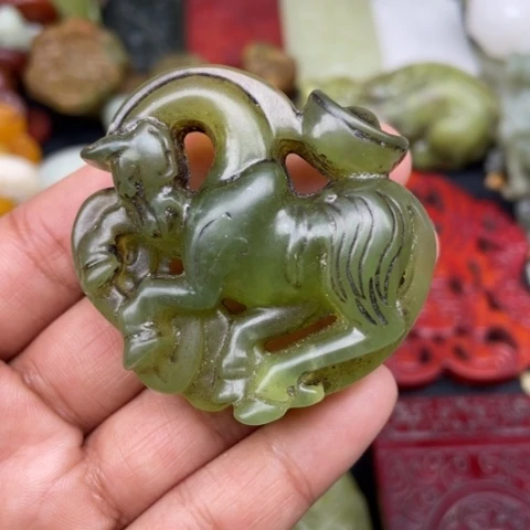 蛇纹石玉颈饰未镶嵌45