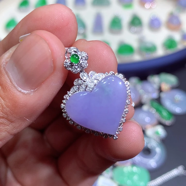 翡翠吊坠(赠链)18K金镶嵌