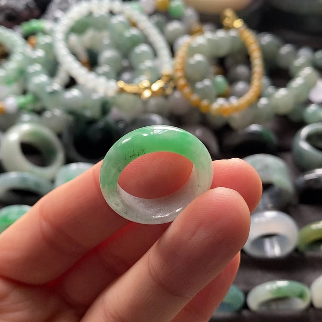 定制翡翠未镶嵌15圈