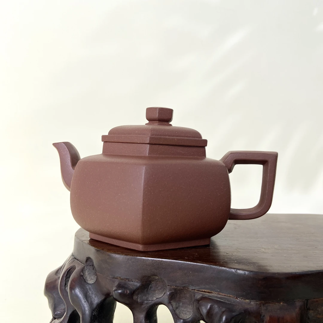宜兴手工紫砂陶 （吴春香）230cc茶壶GS4214-8