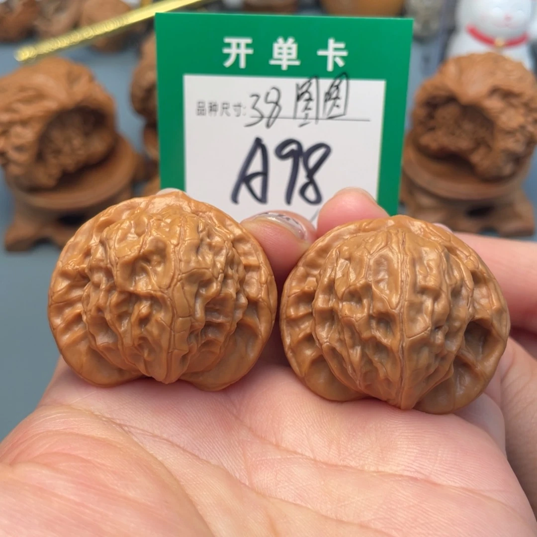 吊坠桃核文玩核桃