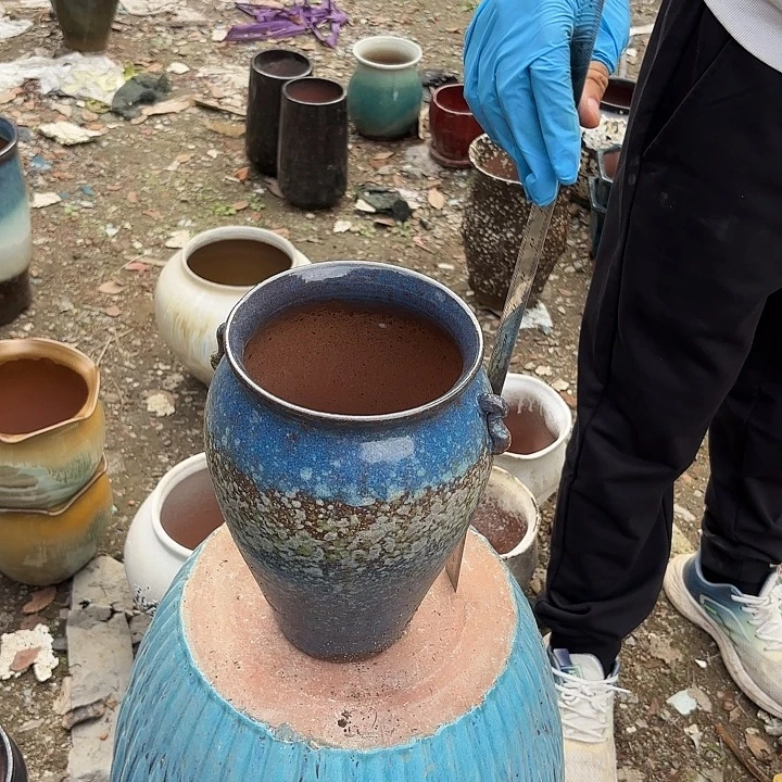 高度28厘米口16厘米