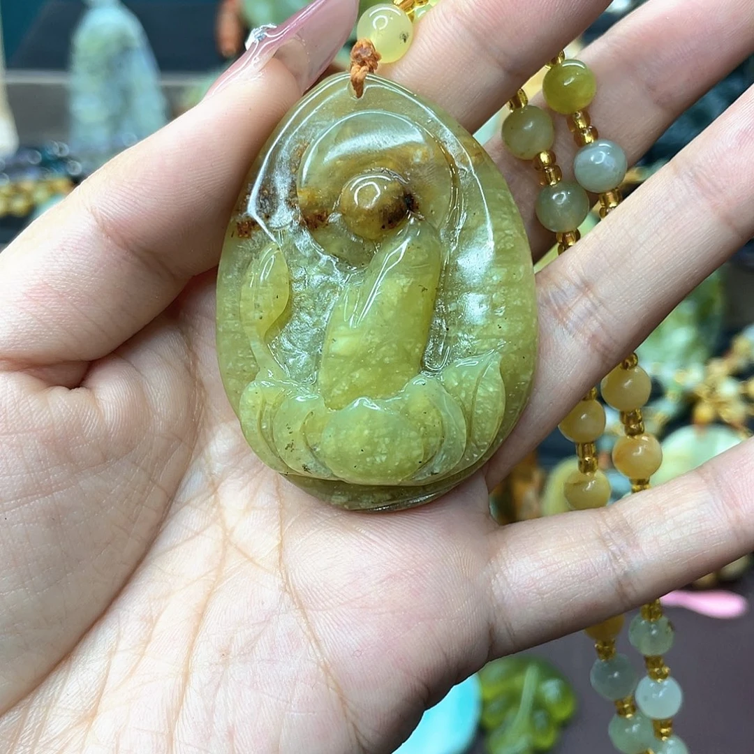 蛇纹石玉挂件未镶嵌