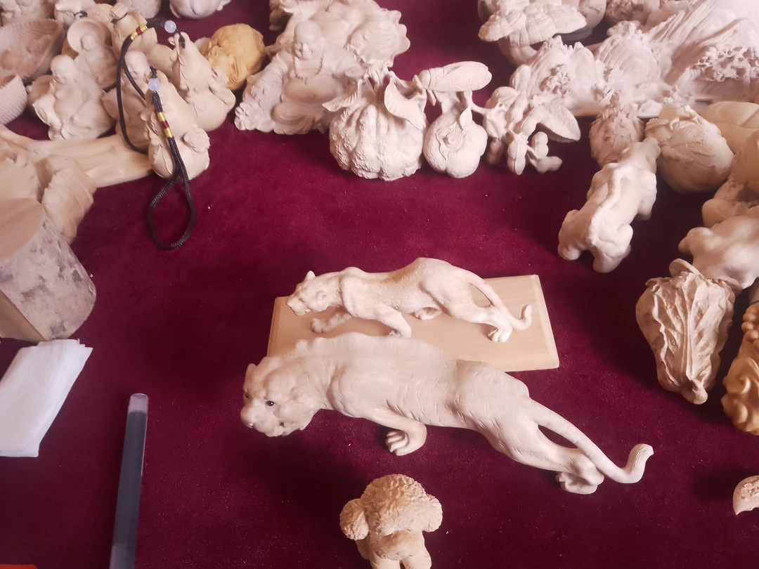 小叶黄杨木雕摆件虎虎生威