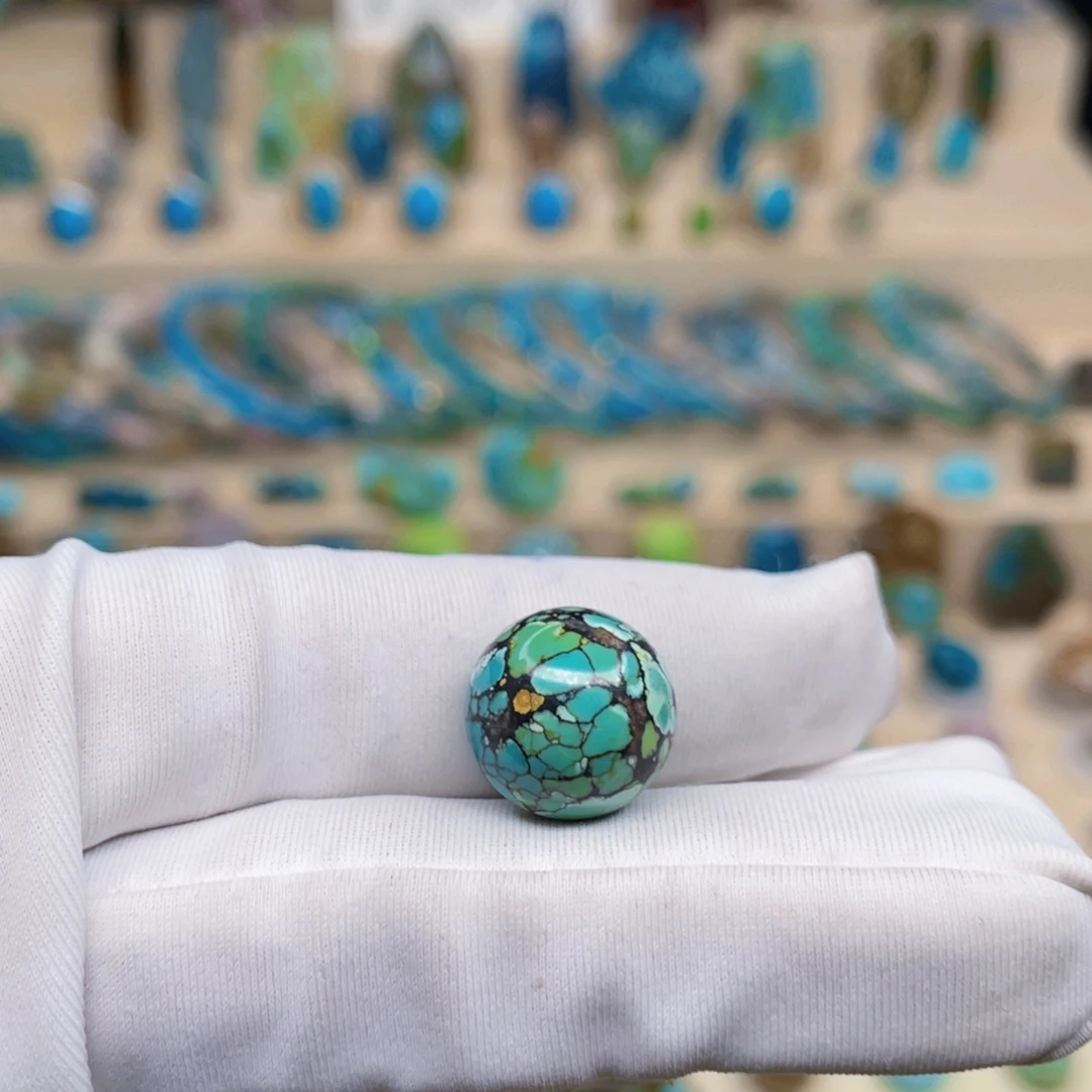 绿松石未镶嵌珠宝奇石