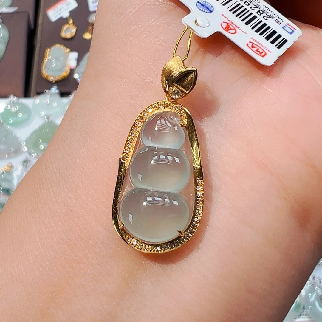 翡翠18K金镶嵌吊坠(不含链)福豆