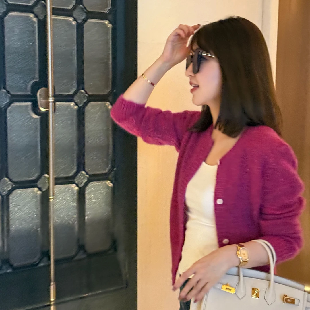JESSICA WU温柔惊艳~朦胧美感柔软亮片金葱线休闲时尚针织开衫