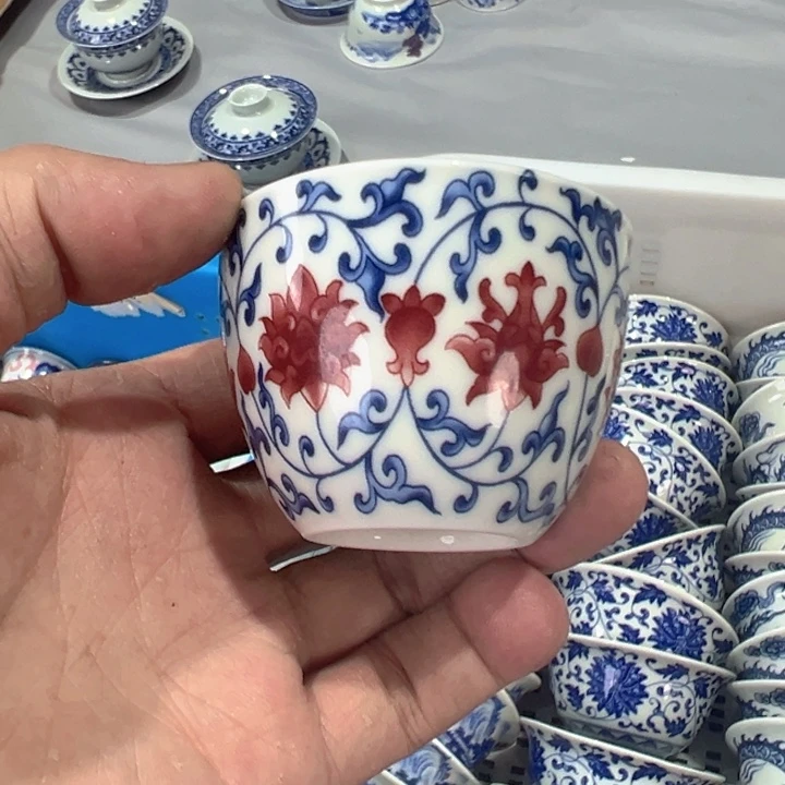 瓷片白青花釉里红缠枝莲客杯