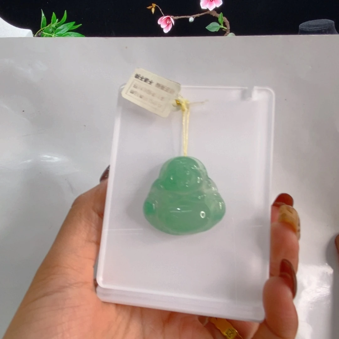 颈饰未镶嵌石英质玉