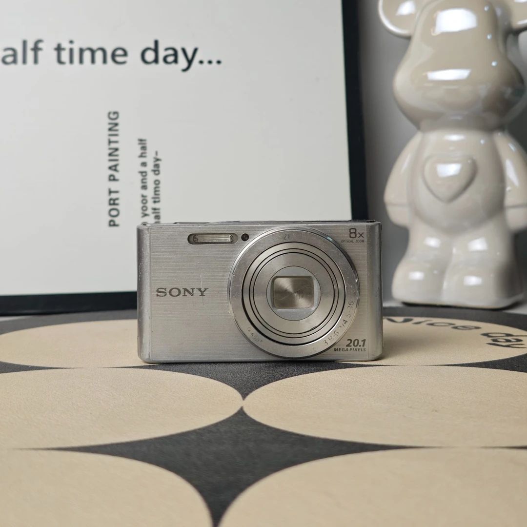 9新 Sony/索尼 索尼w830 2010万像素8倍光学变焦 32倍数码变焦