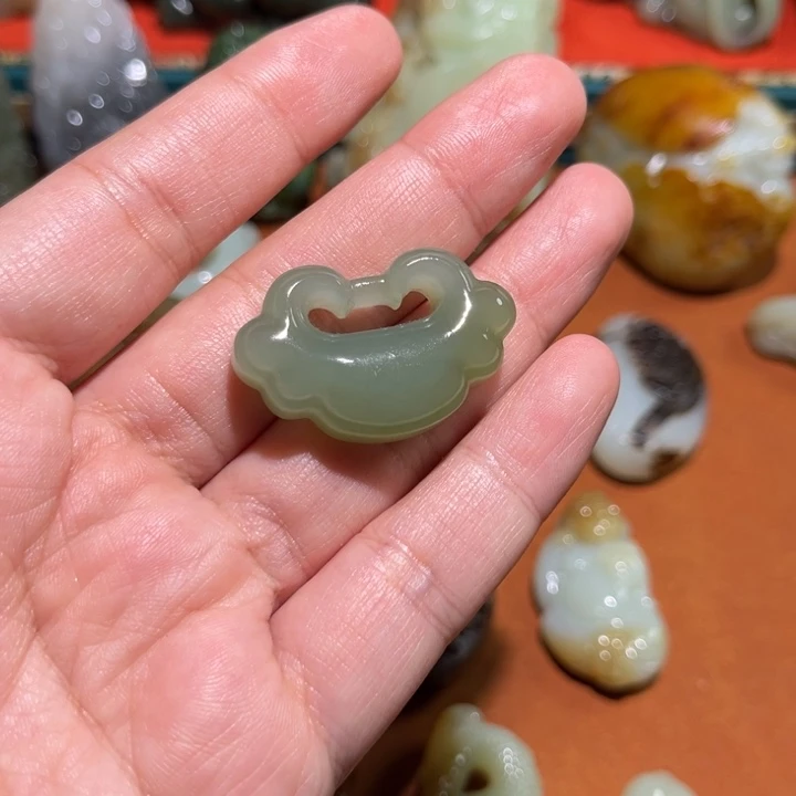 和田玉挂件未镶嵌