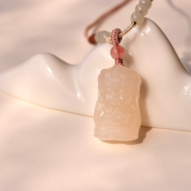 【前世今生】藕粉扎基拉姆 和田玉吊坠尺寸约27*17*11 C0956-2